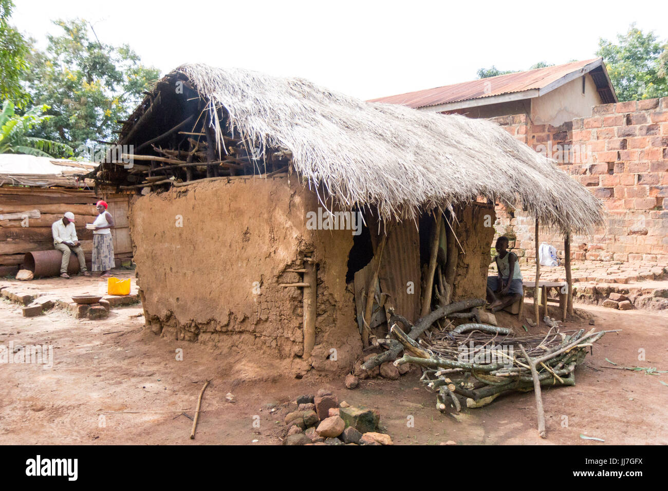 Un tradizionale baraccopoli africana in Buikwe, Uganda il 9 Luglio 2017 Foto Stock