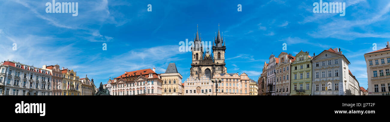 Praga, Repubblica Ceca : Giugno, 2016: la piazza centrale della città di Praga Foto Stock