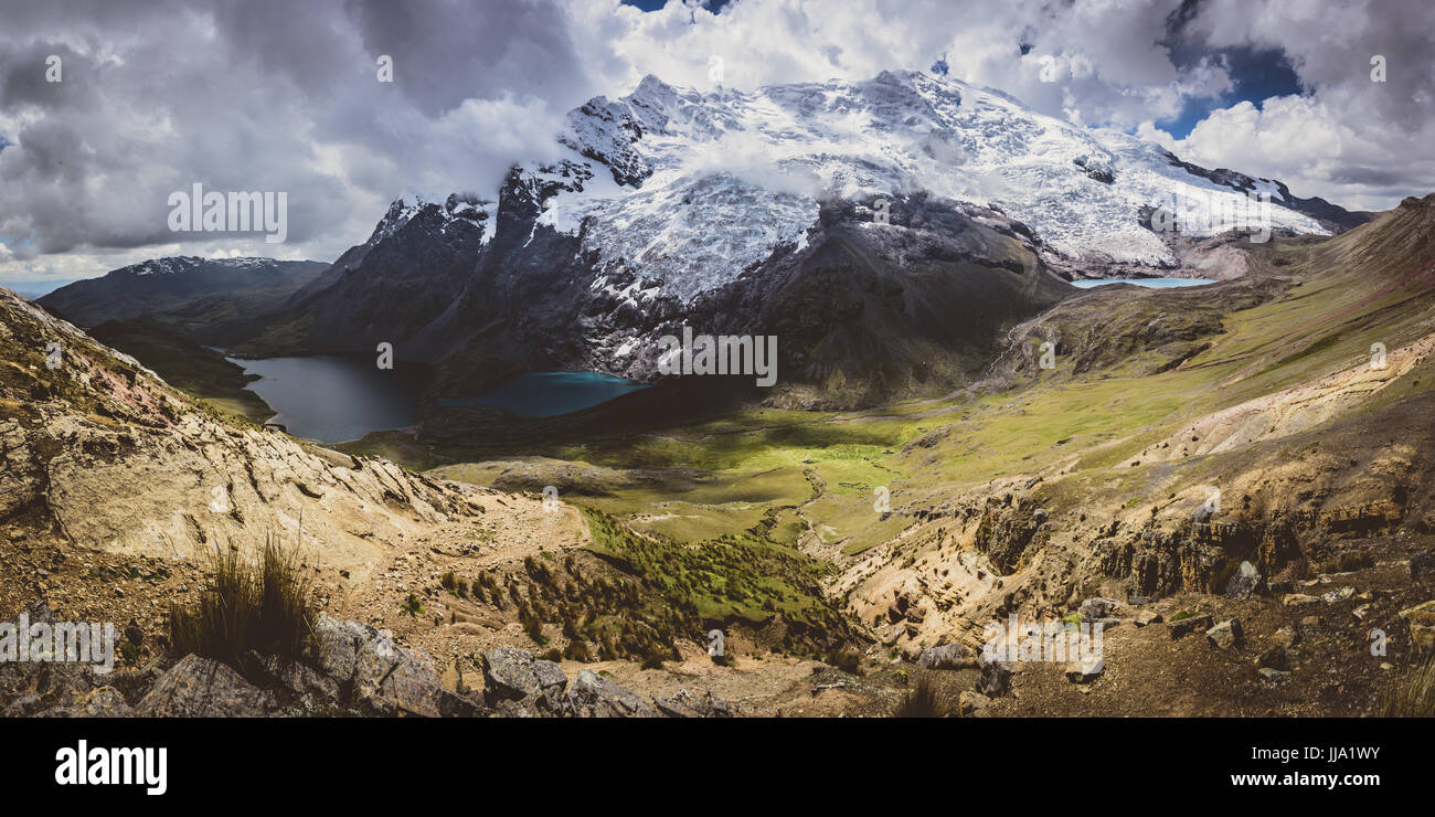 Ausangate glaciale gamma di montagna & laghi, Perù Foto Stock