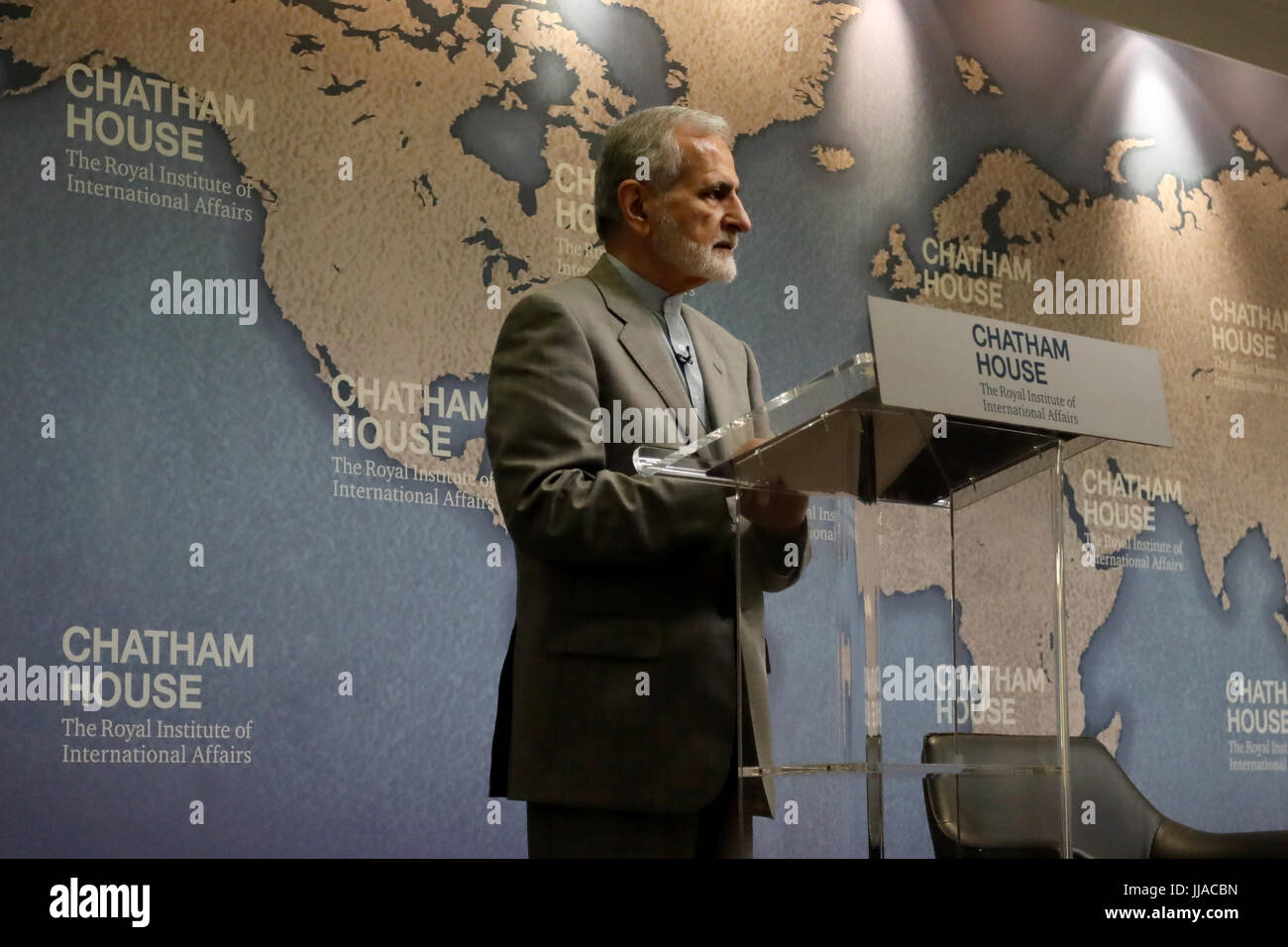 Londra, Regno Unito. 19 lug 2017. Dr Kamal Kharrazi, ex ministro iraniano degli affari esteri, parlando a Chatham House il 19 luglio 2017. Credito: Dominic Dudley/Alamy Live News Foto Stock