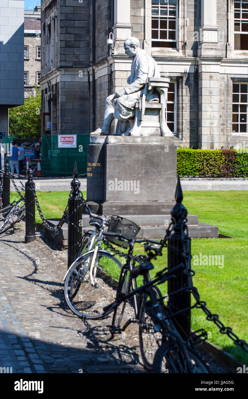 Il profilo laterale della statua di George salmone, il Trinity College di Dublino, Irlanda Foto Stock