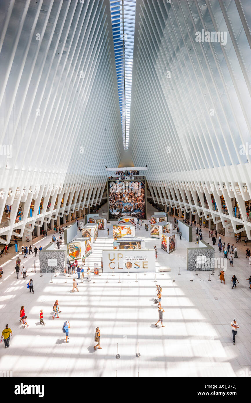 Occhio interno da Santiago Calatrava, la Cappella Sistina di Michelangelo ''Fino vicino' exibition, New York City Foto stock - Alamy