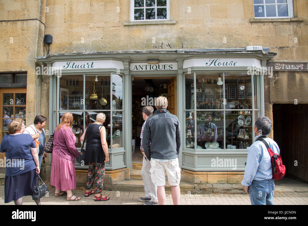 Stuart House negozio di antiquariato, Chipping Campden, Cotswolds; Gloucestershire; l'Inghilterra, Regno Unito Foto Stock