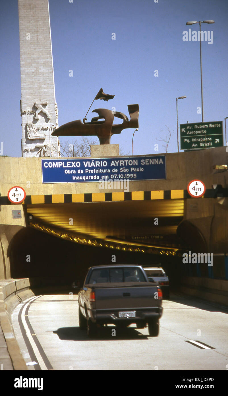 Obelisco; Tunel Ayrton Senna; São Paulo, Brasile 1996 Foto Stock
