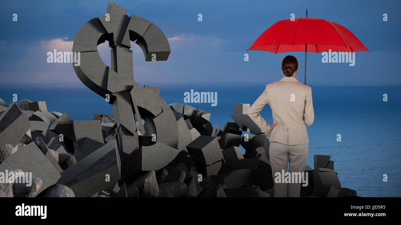 Vista posteriore di imprenditrice che porta ombrellone rosso contro il telaio completo colpo di sky Foto Stock