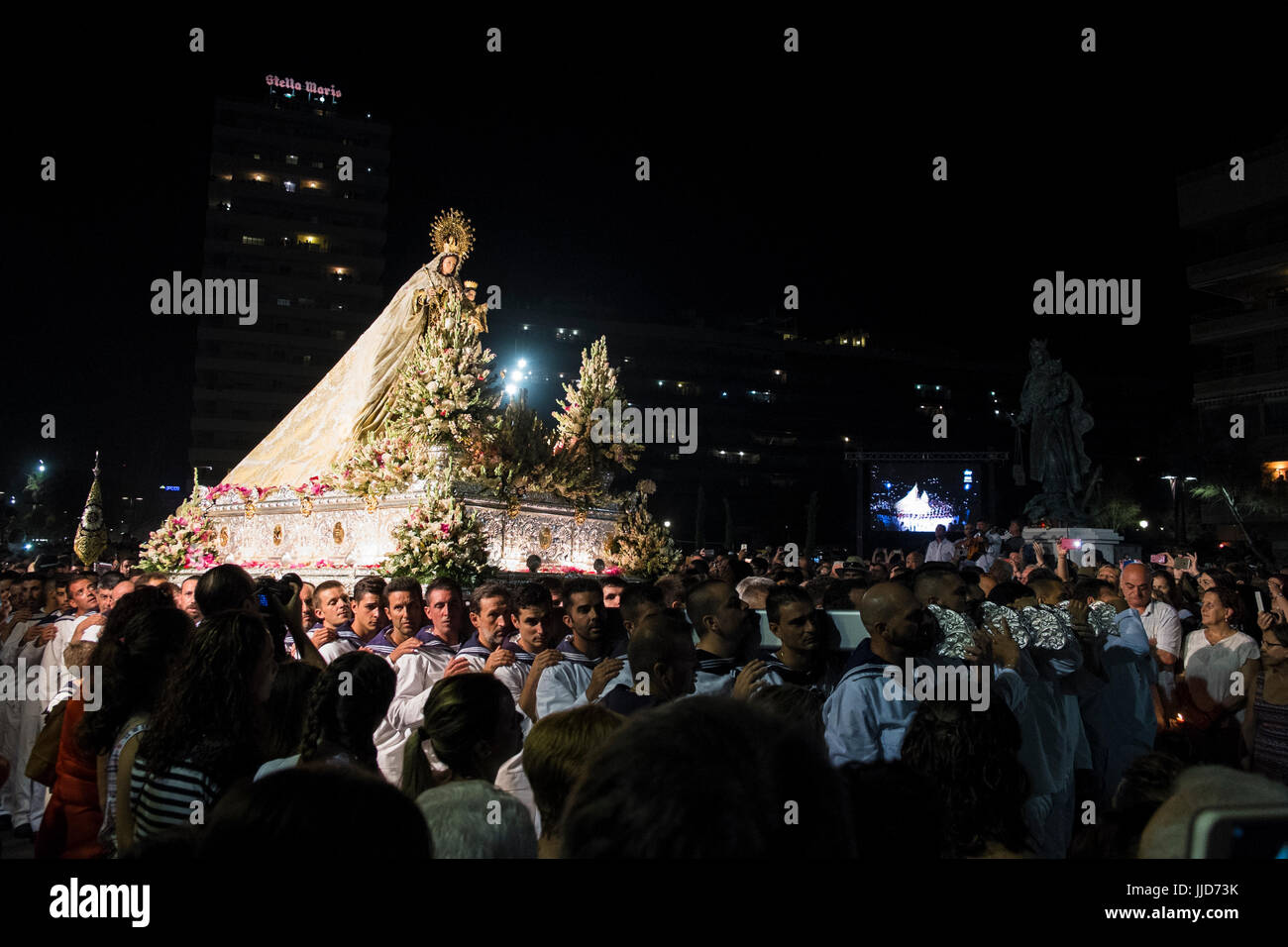 Processione della Vergine Carmen (Virgen del Carmen). Los Boliches, Fuengirola, Malaga, Spagna. Il 16 luglio 2017. Foto Stock