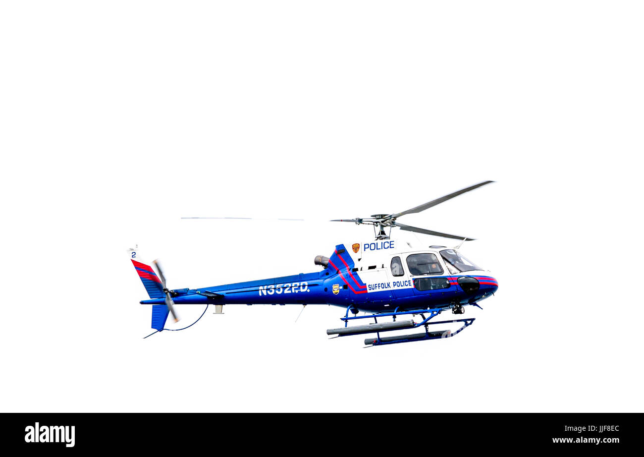 La contea di Suffolk elicottero della polizia in volo su Sag Harbor's Haven's Beach in Eastern long island Foto Stock