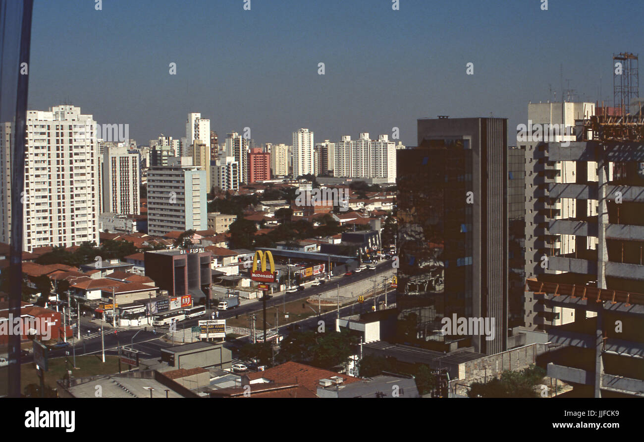 Vista, Avenida Presidente Juscelino Kubistchek, São Paulo, Brasile 1995 Foto Stock