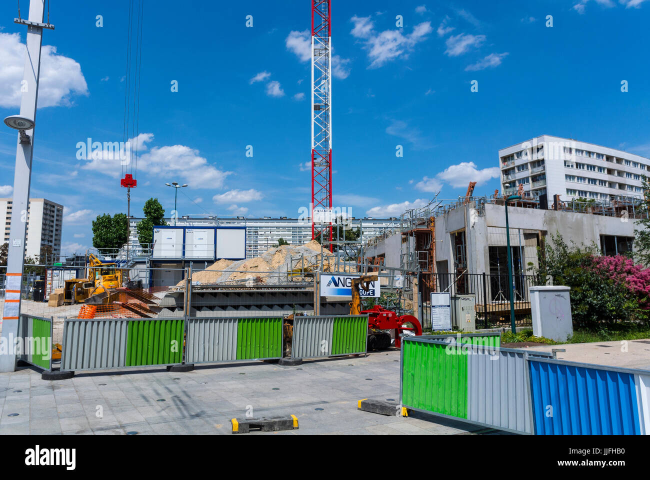 Gennevilliers, Francia, periferia di Parigi, Urbanismo, progetto di riqualificazione urbana vicino alla stazione della metropolitana, costruzione del tram, quartiere periferico della città Foto Stock