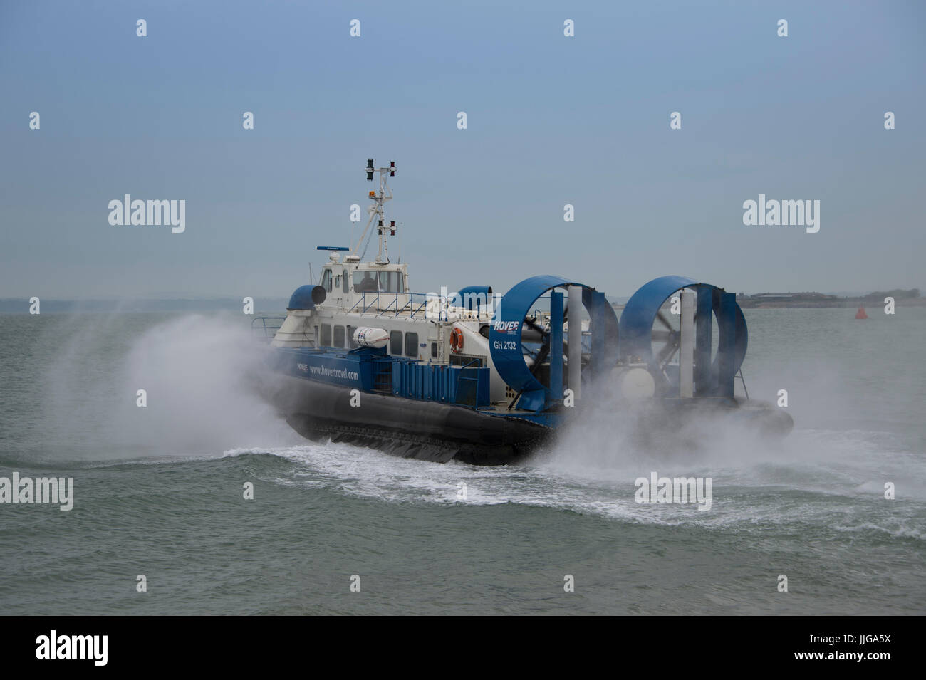 Hovercraft il trasporto di passeggeri per il Isle of Wight da Southsea in Hampshire REGNO UNITO Foto Stock