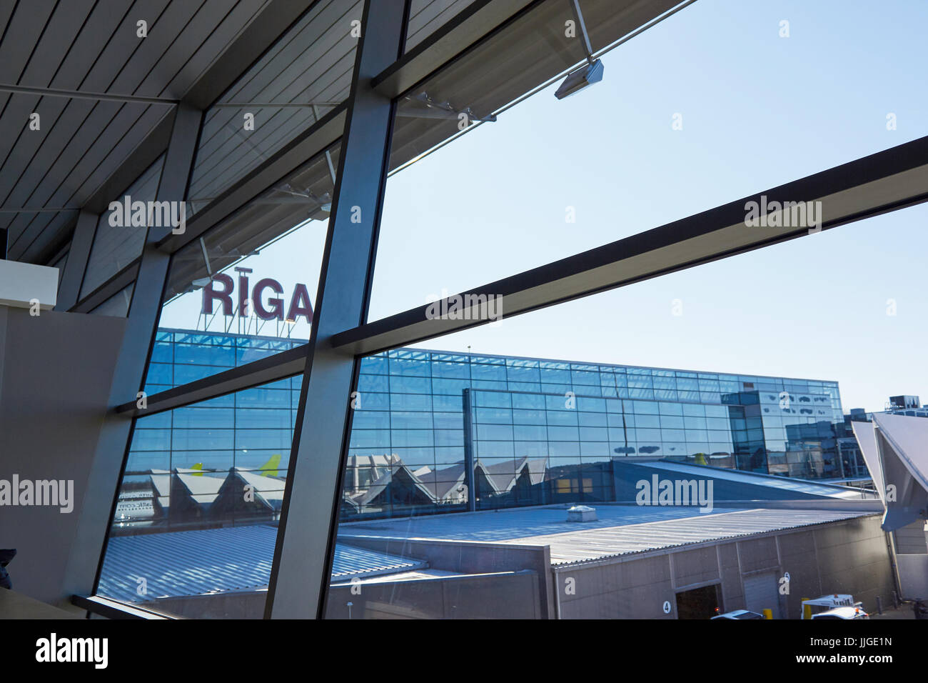 Riga, Lettonia - 9 Aprile 2012: RIga International Airport building Foto Stock