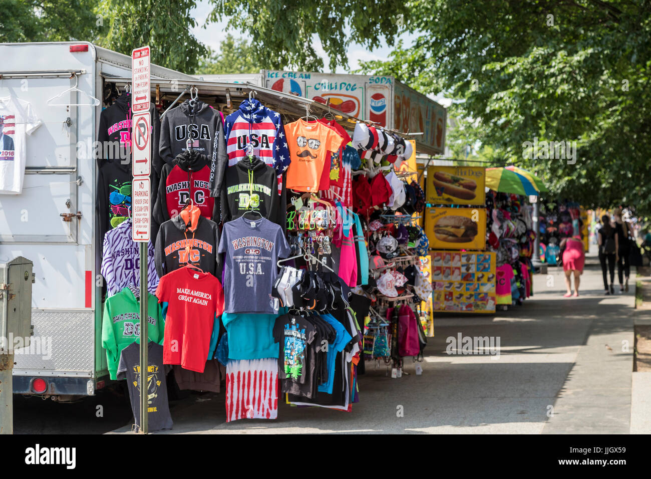 Washington, DC - Negozio di souvenir sono venduti ai turisti da un camion vicino alla Casa Bianca. Foto Stock