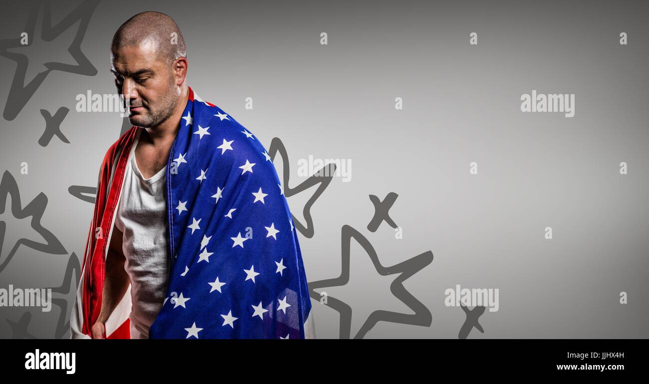 L'uomo avvolto nella Bandiera americana guardando verso il basso contro uno sfondo grigio con disegnati a mano modello a stella Foto Stock