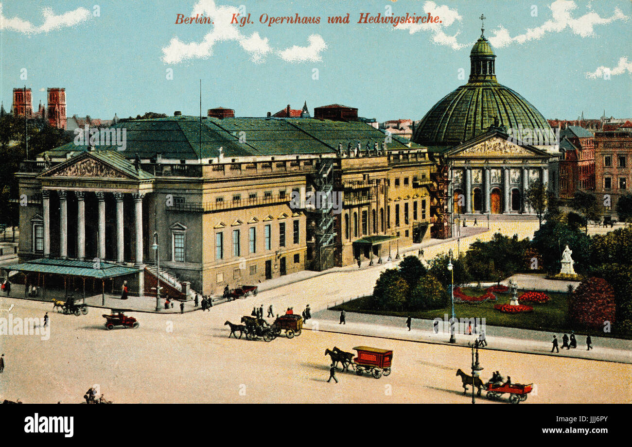 Berlino - Royal Opera House (ora chiamato il Teatro dell'Opera "Unter den Linden") e la S. Edvige la Cattedrale di Berlino. Hedwigskirche. Sankt-Hedwigs-Kathedrale. Foto Stock