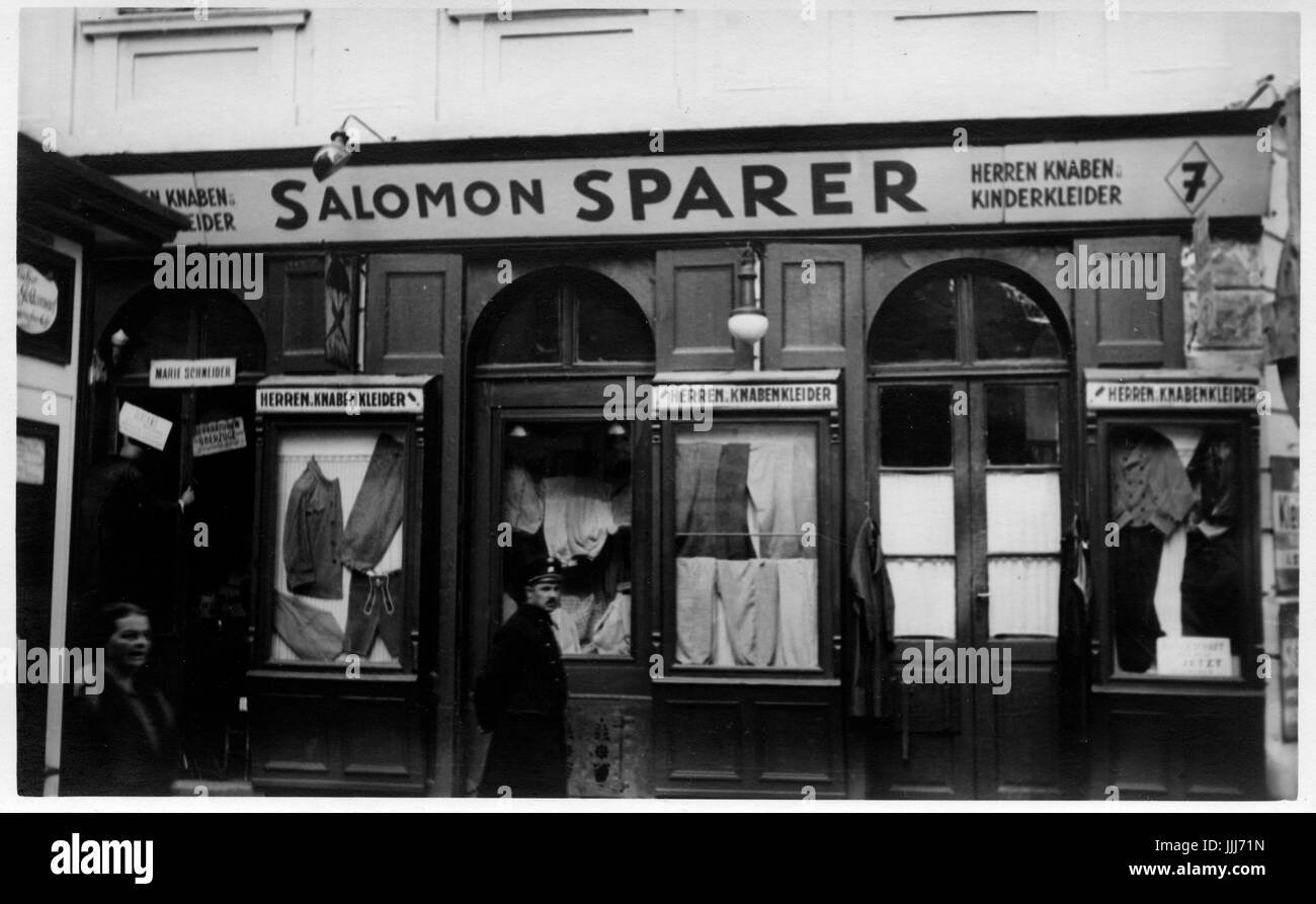 Viennese di negozio di abbigliamento di Salomon Sparer. Di proprietà  ebraiche Foto stock - Alamy