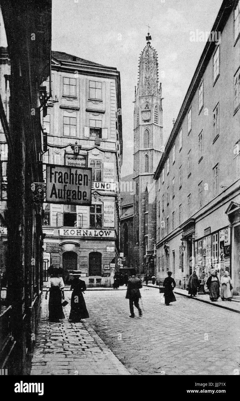 Vienna / Wien Salvator Street (Salvatorgasse) con Maria am Gestade.-cartolina dall inizio del XX secolo. Shop in background chiamato Kohn & bassa. Foto Stock