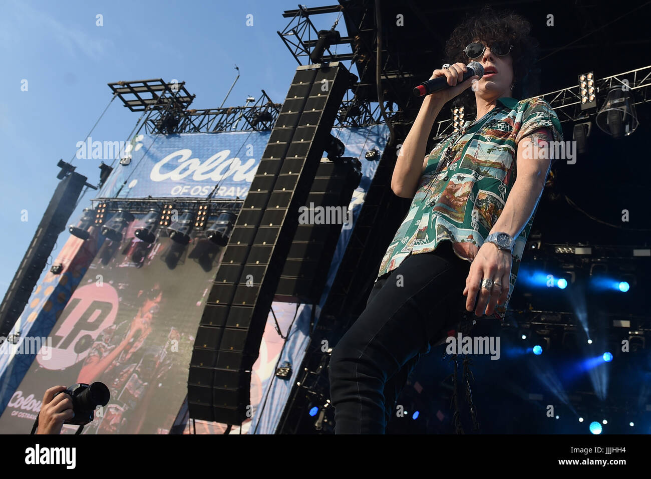 Ostrava, Repubblica Ceca. Il 20 luglio, 2017. Cantante americana Laura Pergolizzi alias LP esegue durante la seconda giornata dei colori di Ostrava music festival di Ostrava, Repubblica Ceca, il 20 luglio 2017. Credito: Jaroslav Ozana/CTK foto/Alamy Live News Foto Stock