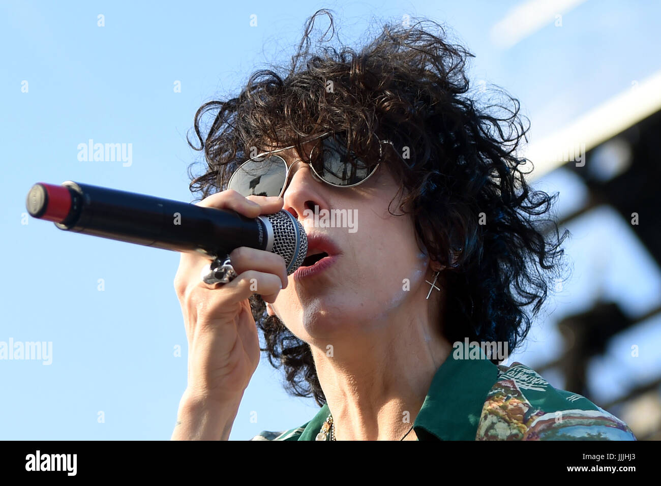 Ostrava, Repubblica Ceca. Il 20 luglio, 2017. Cantante americana Laura Pergolizzi alias LP esegue durante la seconda giornata dei colori di Ostrava music festival di Ostrava, Repubblica Ceca, il 20 luglio 2017. Credito: Jaroslav Ozana/CTK foto/Alamy Live News Foto Stock