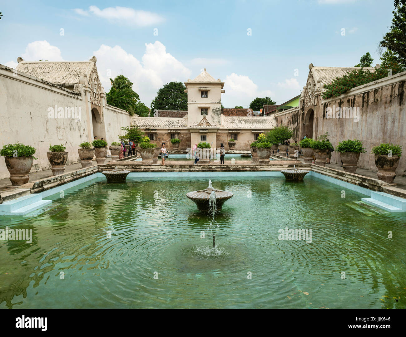 Fontane e piscine, Castello d'acqua, Kraton, Daerah Istimewa Yogyakarta, Java Tengah, Indonesia Foto Stock
