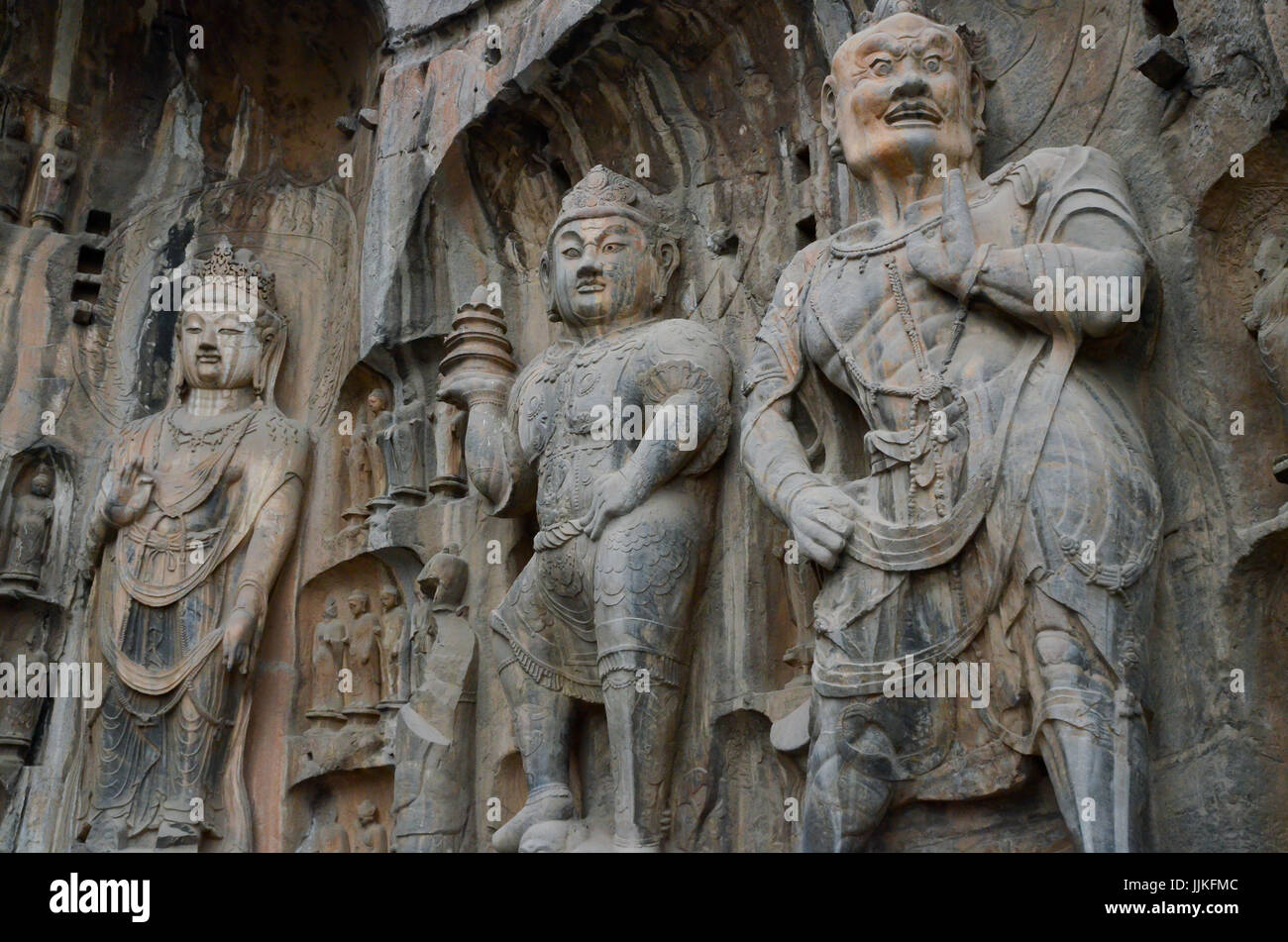 Luoyang, nella provincia di Henan, Cina - 2011, 21 aprile: Statue di Buddha sulla scogliera, Fengxiansi, le Grotte di Longmen. Foto Stock
