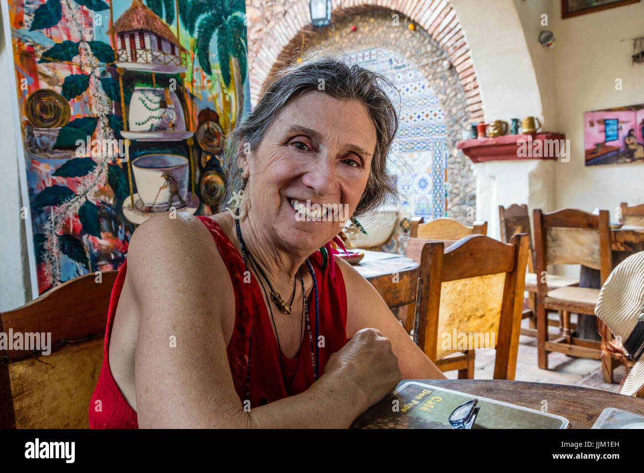 Christine Kolisch in Don Pedro coffee shop - Trinidad, Cuba Foto Stock