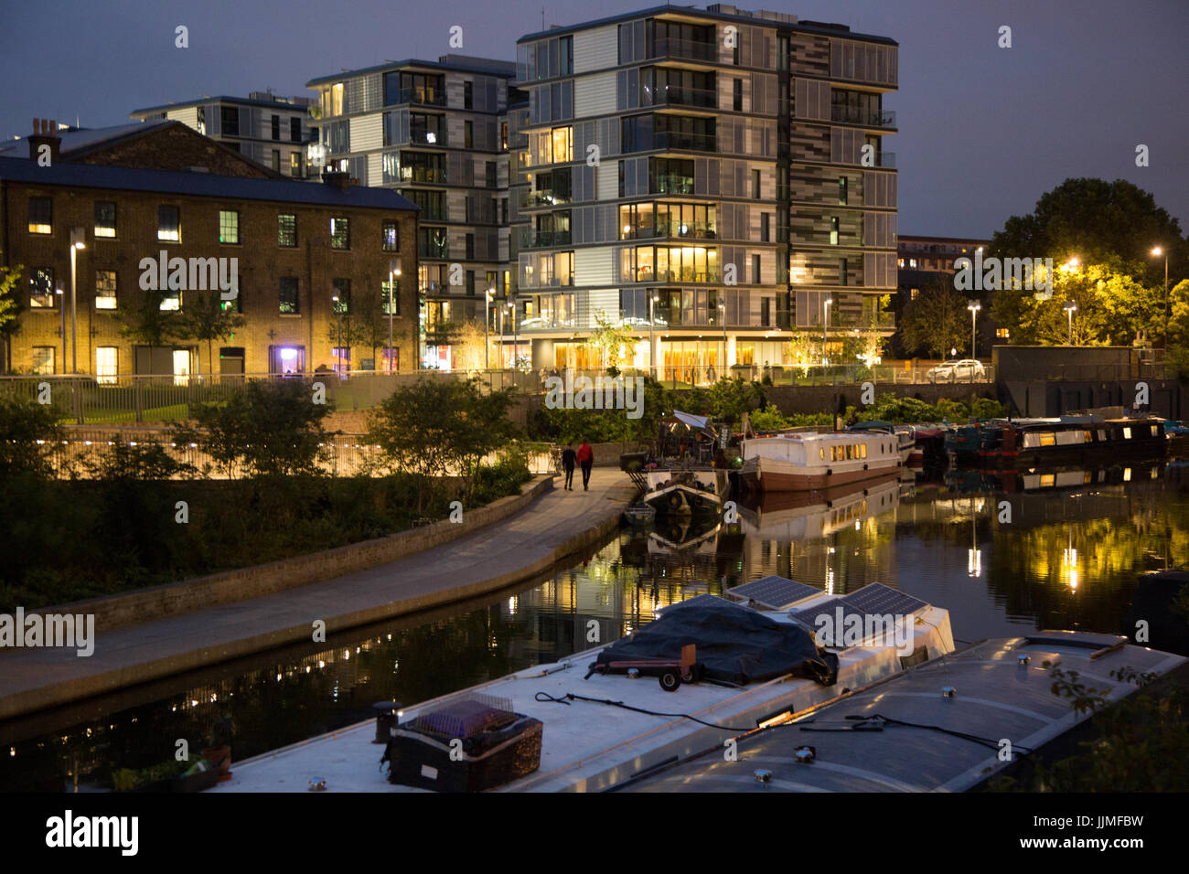 Grand Union Canal, King's Cross durante la notte Foto Stock