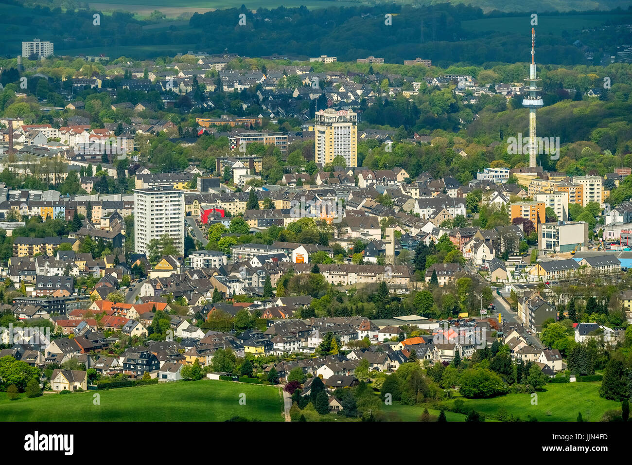 Paesaggio con la torre della TV, Velbert, la zona della Ruhr, Nord Reno-Westfalia, Germania Foto Stock