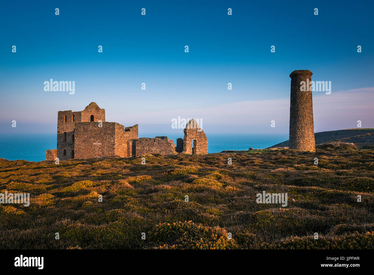 Wheal Coates è un ex miniera di stagno sulla costa nord della Cornovaglia. Foto Stock