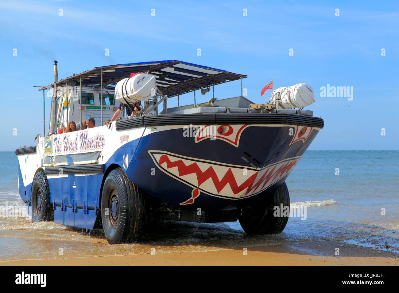 Il Mostro di lavaggio e crociere di piacere, veicolo anfibio, Hunstanton Beach, Norfolk, Inghilterra, Regno Unito Foto Stock