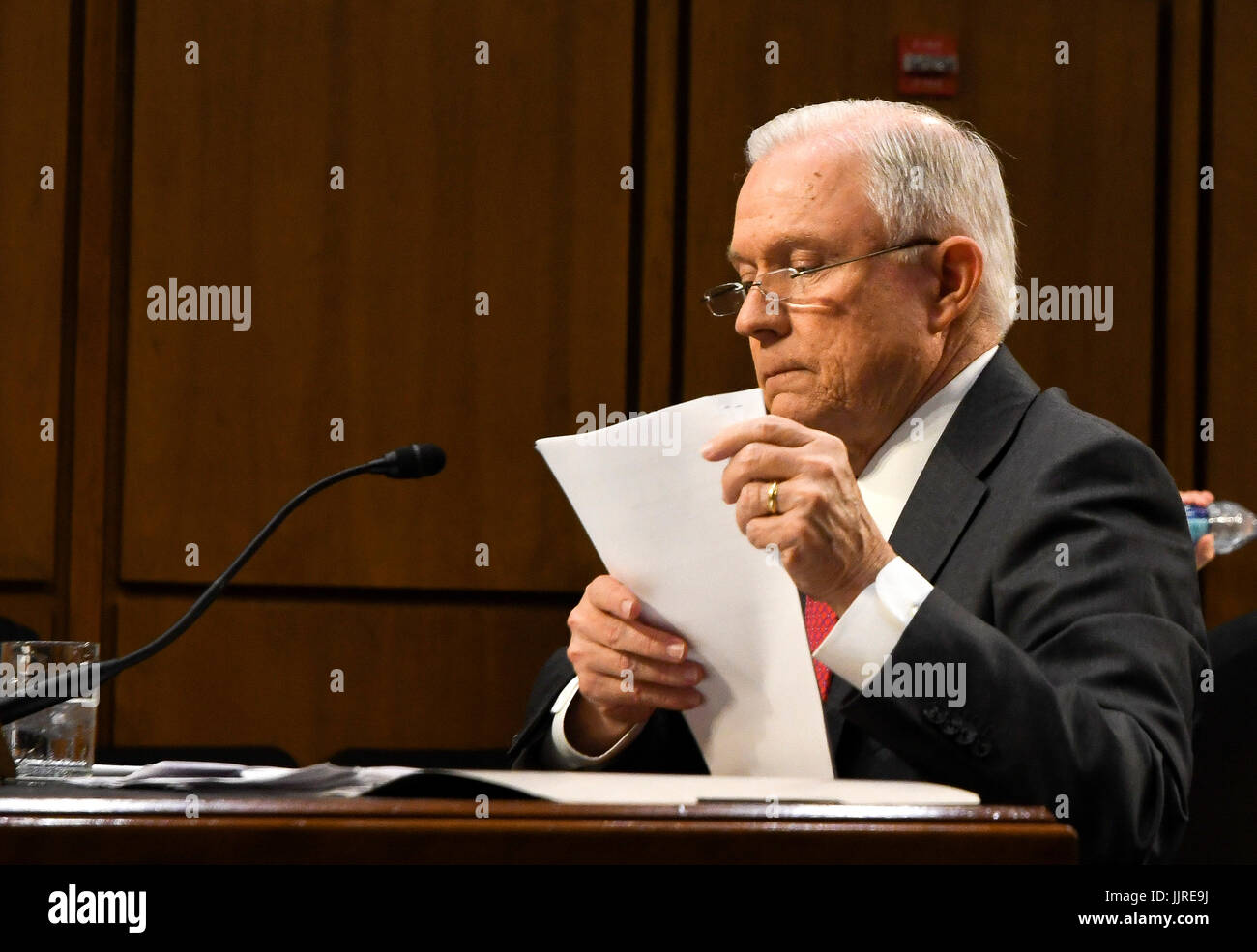 Noi. Il procuratore generale Jeff sessioni durante la sua testimonianza davanti al Senato Comitato di intelligence, Washington DC, 13 giugno 2017. Foto Stock