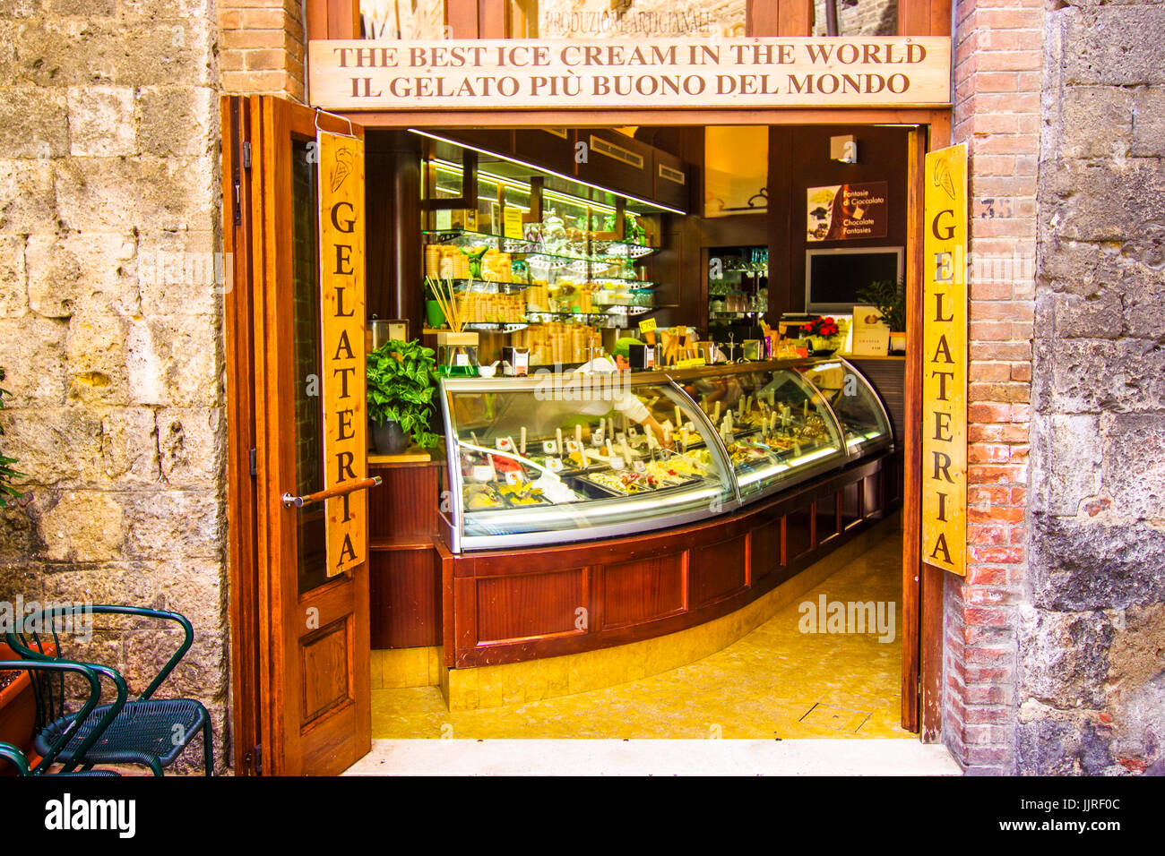 Il miglior gelato in tutto il mondo da un gelato shop in San Gimignano Toscana Italia Foto Stock