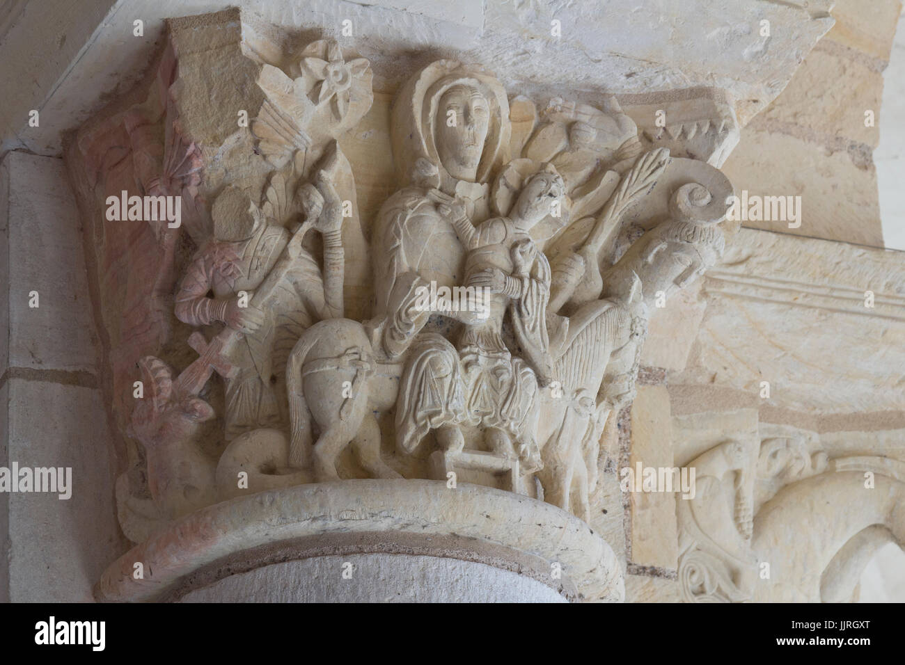 In Francia, in Loiret (45), Saint-Benoît-sur-Loire, patrimoine mondial de l'UNESCO, l'Abbaye de Saint-Benoît-sur-Loire, ou Abbaye de Fleury, chapiteau sous le Foto Stock