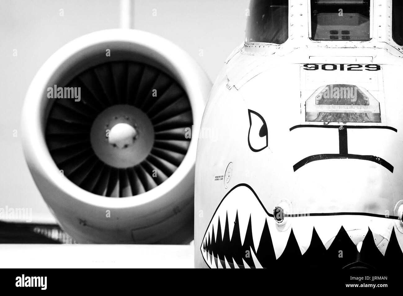 Aggressivo, vista frontale di un A-10 Thunderbolt. Foto Stock