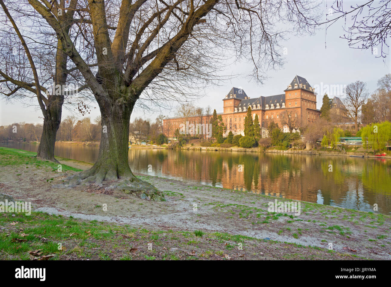 Torino - Castello del Valentino palazzo nella luce del mattino. Foto Stock