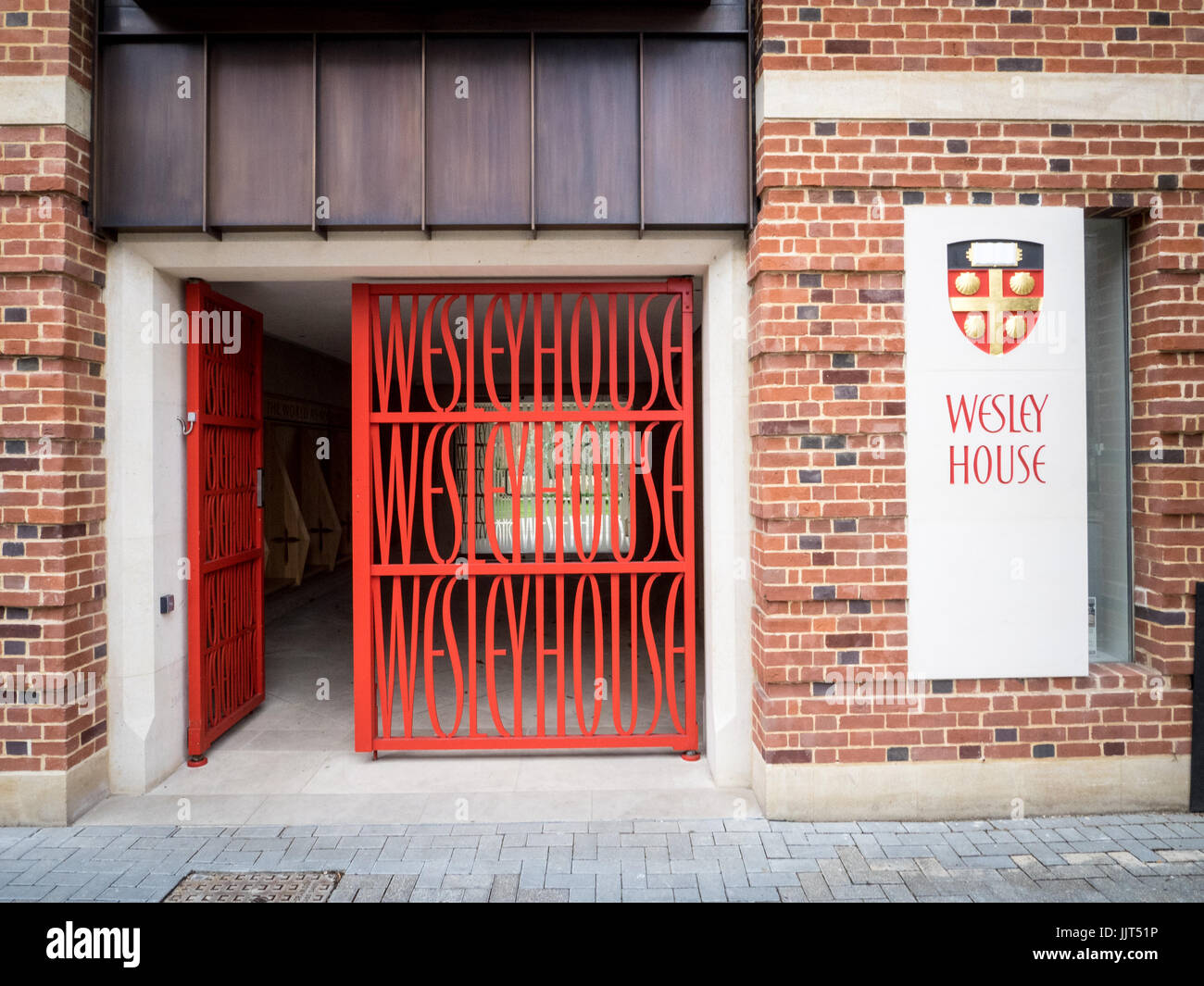 Wesley House cancelli di ingresso in King Street Cambridge. Wesley House è una comunità metodista di studiosi e studenti di Cambridge. Foto Stock