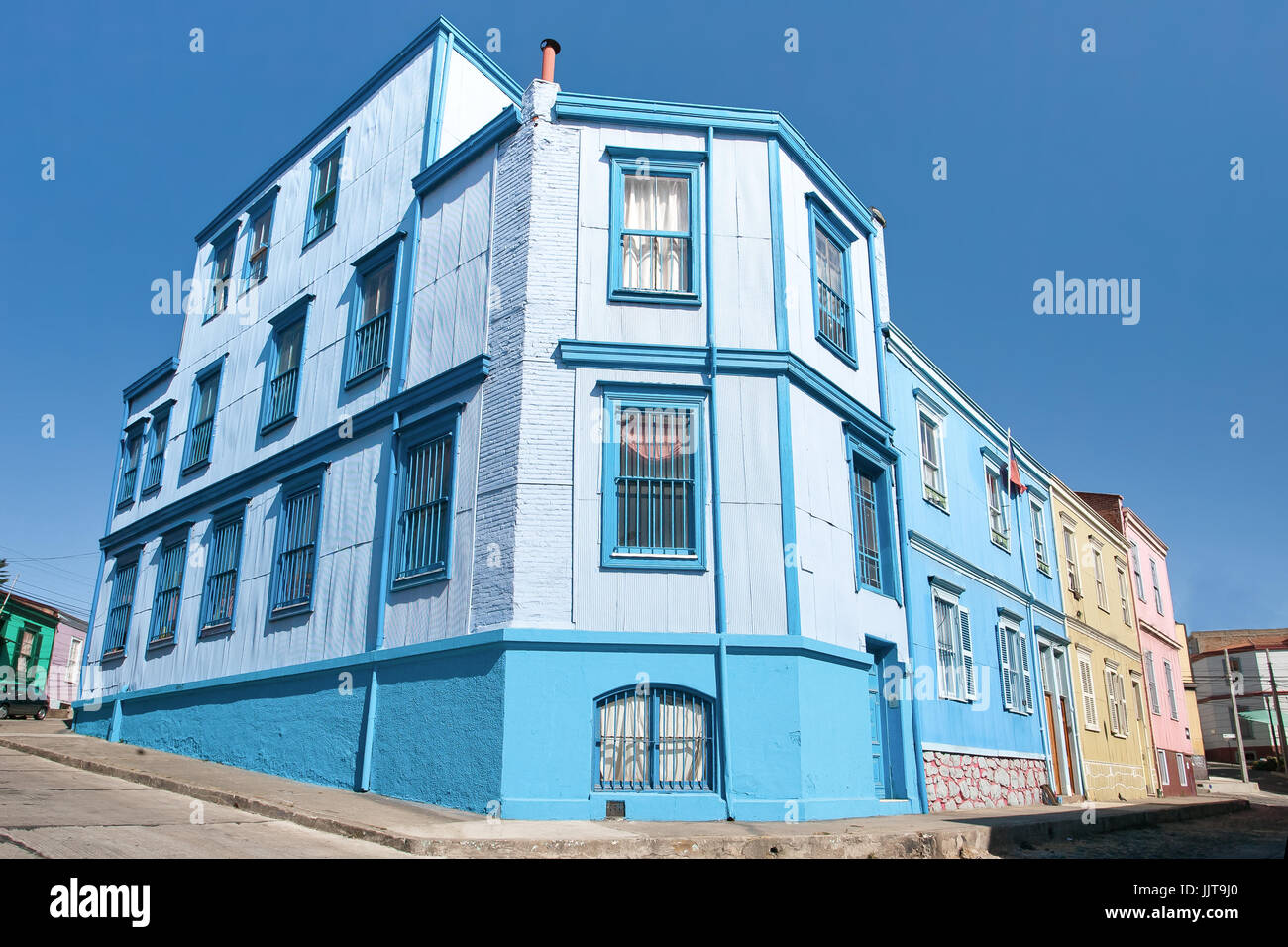 Gli edifici colorati in Cerro Alegre, Valparaiso, Cile. Patrimonio Mondiale dell'UNESCO. Foto Stock