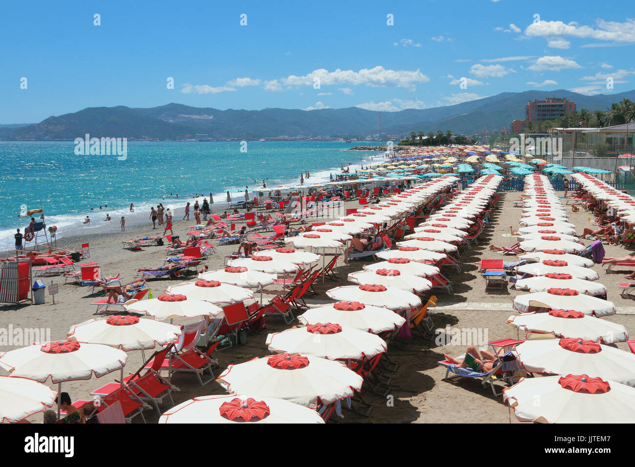 Spiagge sulla costa ligure. Savona, Italia Foto Stock