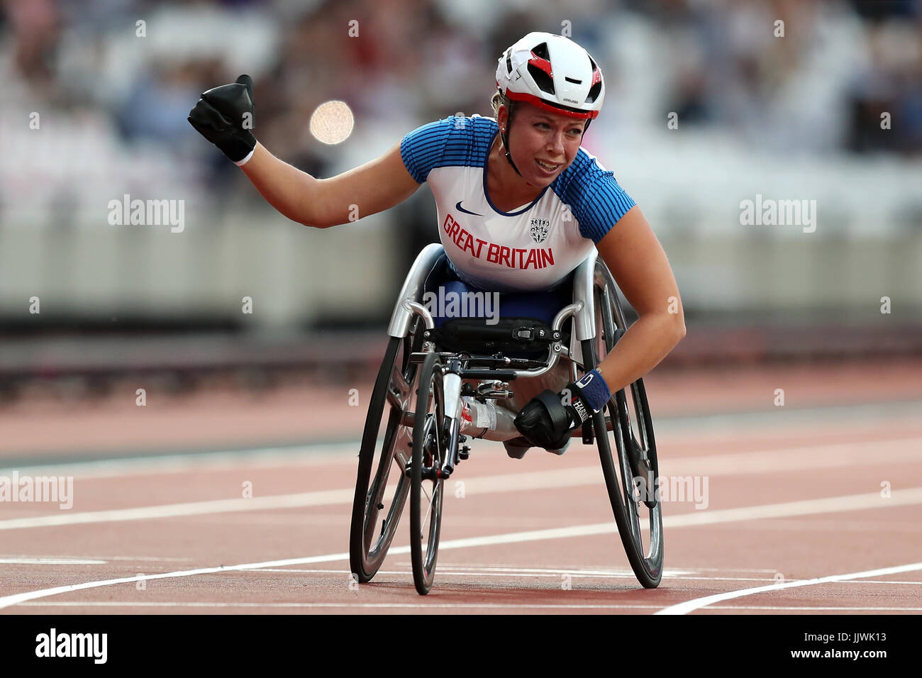 Gran Bretagna Hannah Cockroft celebra vincendo le Donne 400m T34 Final durante il giorno sette del 2017 World Para di Atletica a Londra Stadium. Foto Stock