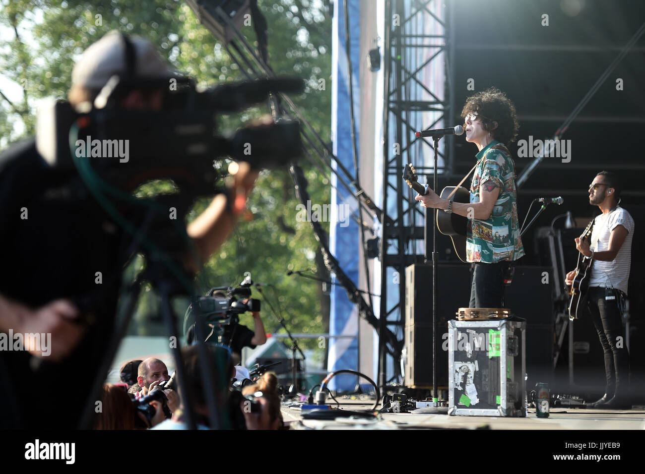 Ostrava, Repubblica Ceca. Il 20 luglio, 2017. Cantante americana Laura Pergolizzi alias LP esegue durante la seconda giornata dei colori di Ostrava music festival di Ostrava, Repubblica Ceca, il 20 luglio 2017. Credito: Jaroslav Ozana/CTK foto/Alamy Live News Foto Stock