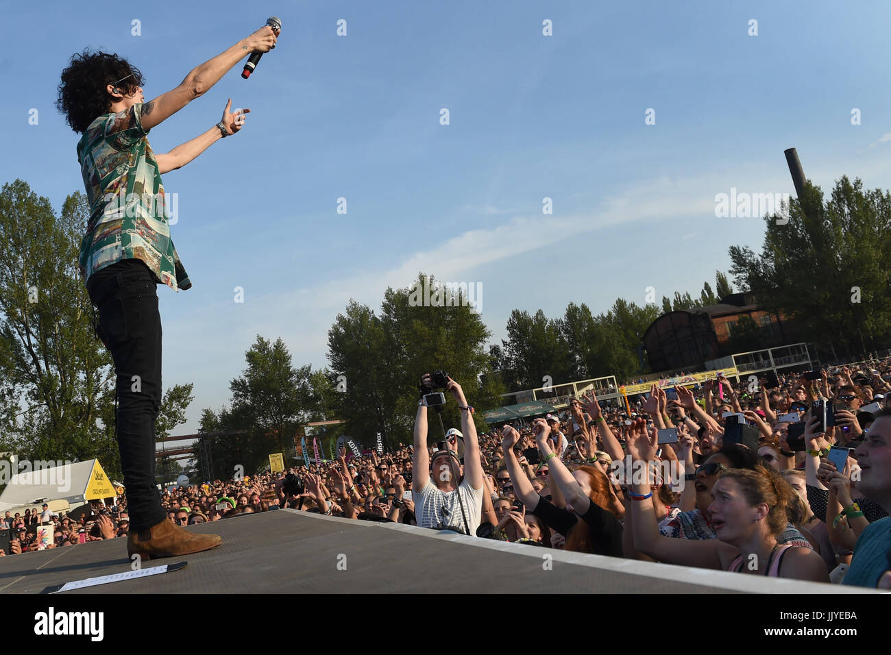 Ostrava, Repubblica Ceca. Il 20 luglio, 2017. Cantante americana Laura Pergolizzi alias LP esegue durante la seconda giornata dei colori di Ostrava music festival di Ostrava, Repubblica Ceca, il 20 luglio 2017. Credito: Jaroslav Ozana/CTK foto/Alamy Live News Foto Stock