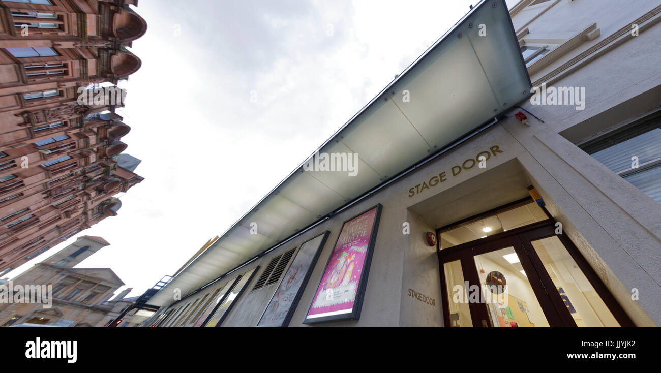 Theatre Royal, Glasgow stage door ampia angolazione prospettica di rana Foto Stock
