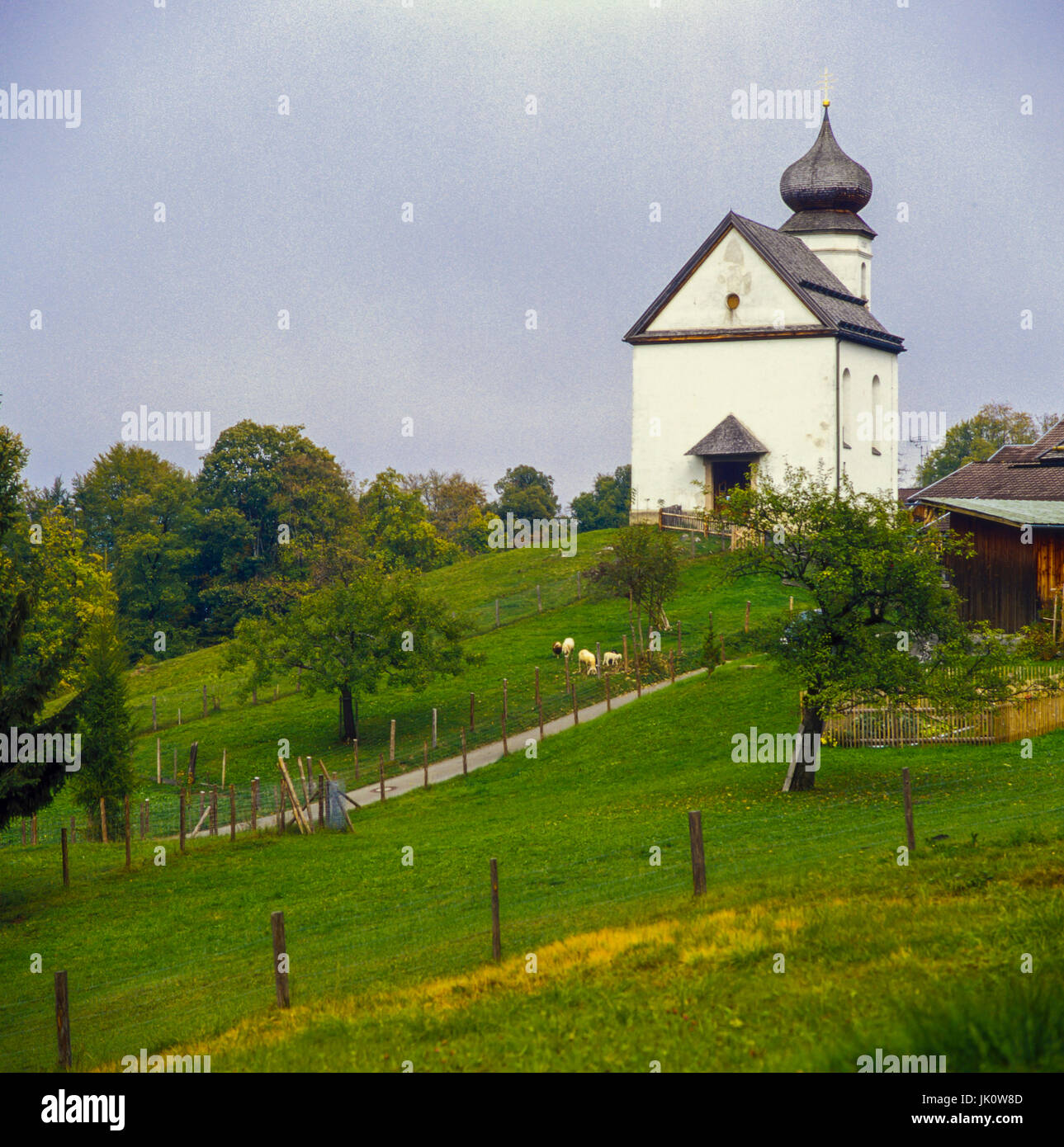 "La chiesa di montagna, WAM H ? ?Chstgelegenen village Kirch di Germania. La chiesa del villaggio di montagna; Wam Baviera.", die kirche von wamber Foto Stock