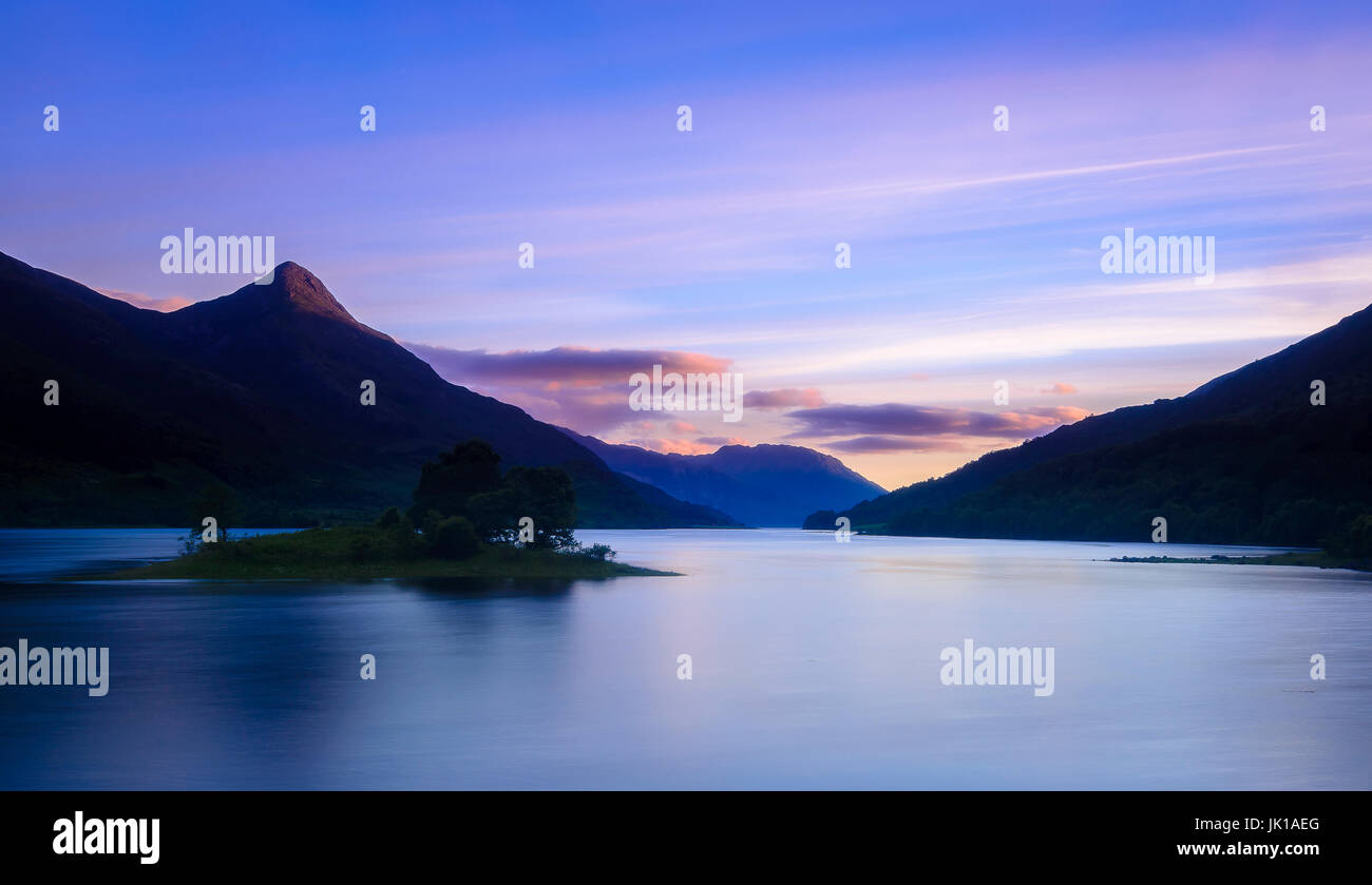 Loch Leven al tramonto Foto Stock