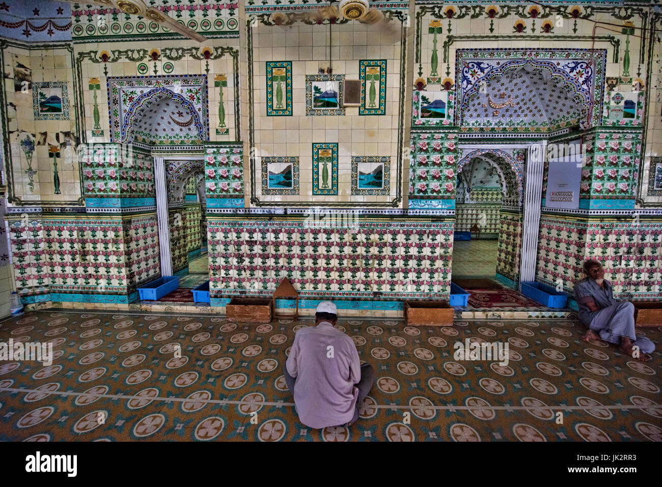 All'interno del piastrellate Sitara (Star) Moschea, Dhaka, Bangladesh Foto Stock