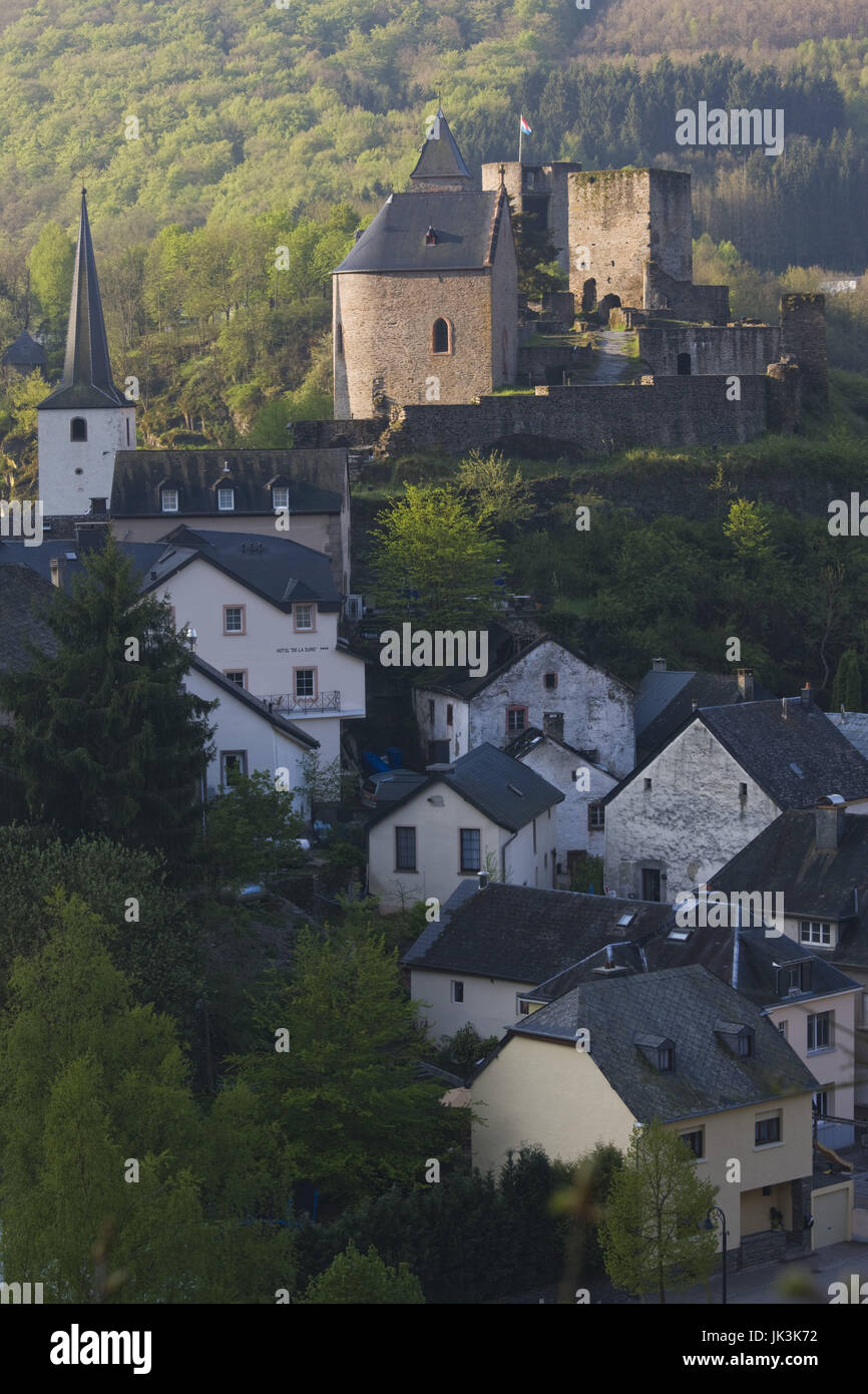 Lussemburgo, assicurarsi River Valley, Esch-sur-sicuro, vista città, mattina, Foto Stock