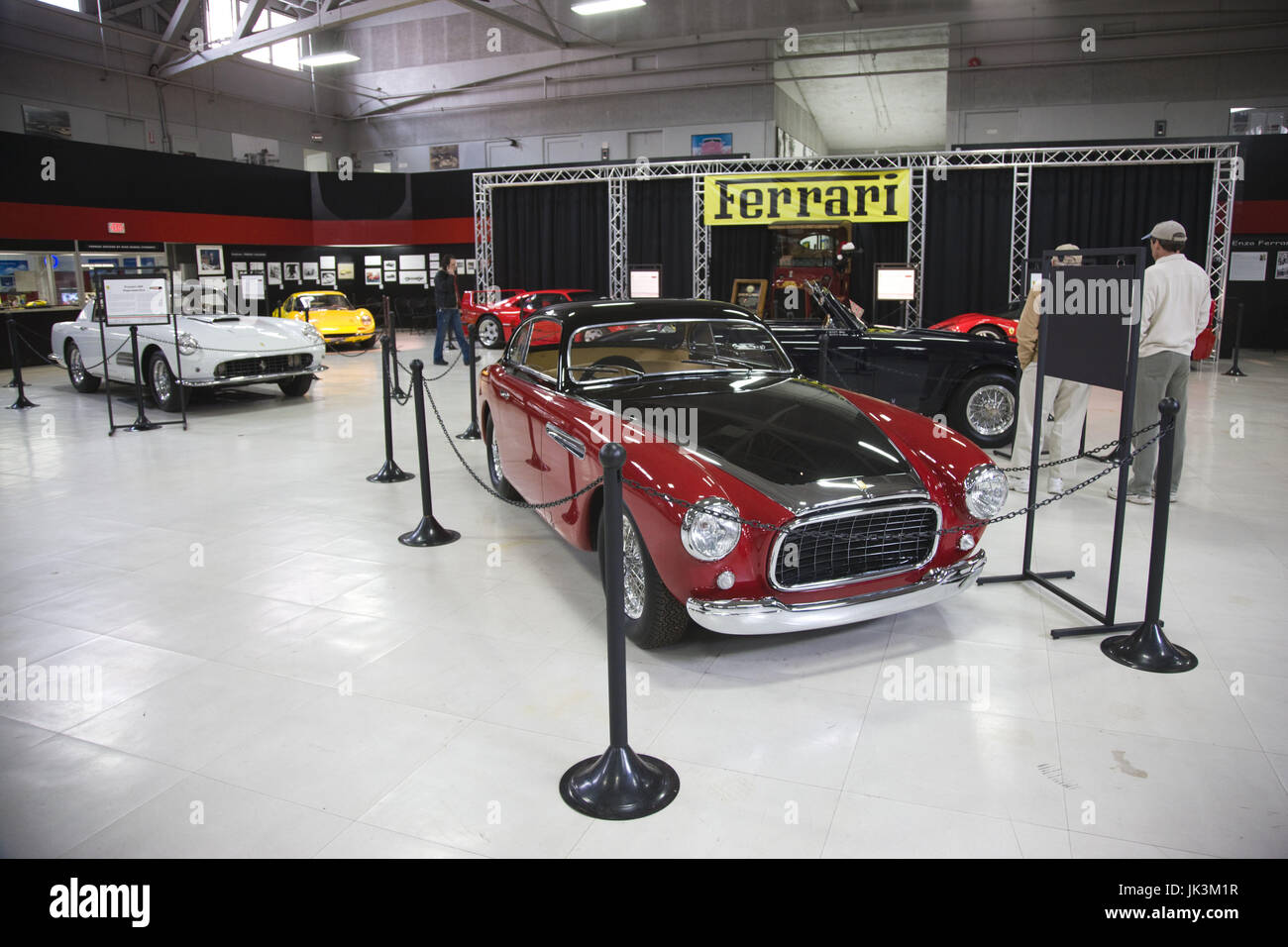 Stati Uniti, California, San Diego, Balboa Park, San Diego museo automobilistico, vintage Ferrari presentano Foto Stock