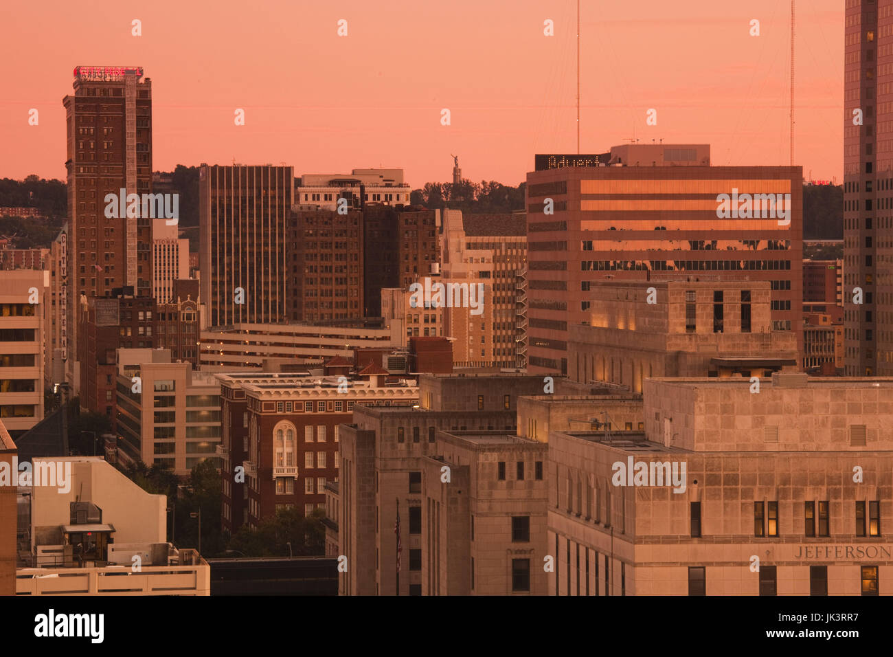 Stati Uniti d'America, Alabama, Birmingham, ad alto angolo di vista del centro, crepuscolo Foto Stock