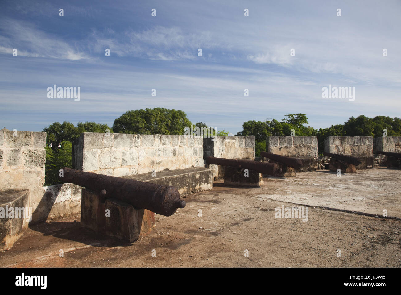 Repubblica Dominicana, Santo Domingo, Zona Colonial, Fortaleza Ozama, coloniale più antico edificio militare nel Nuovo Mondo, b.1502, il vecchio cannone Foto Stock