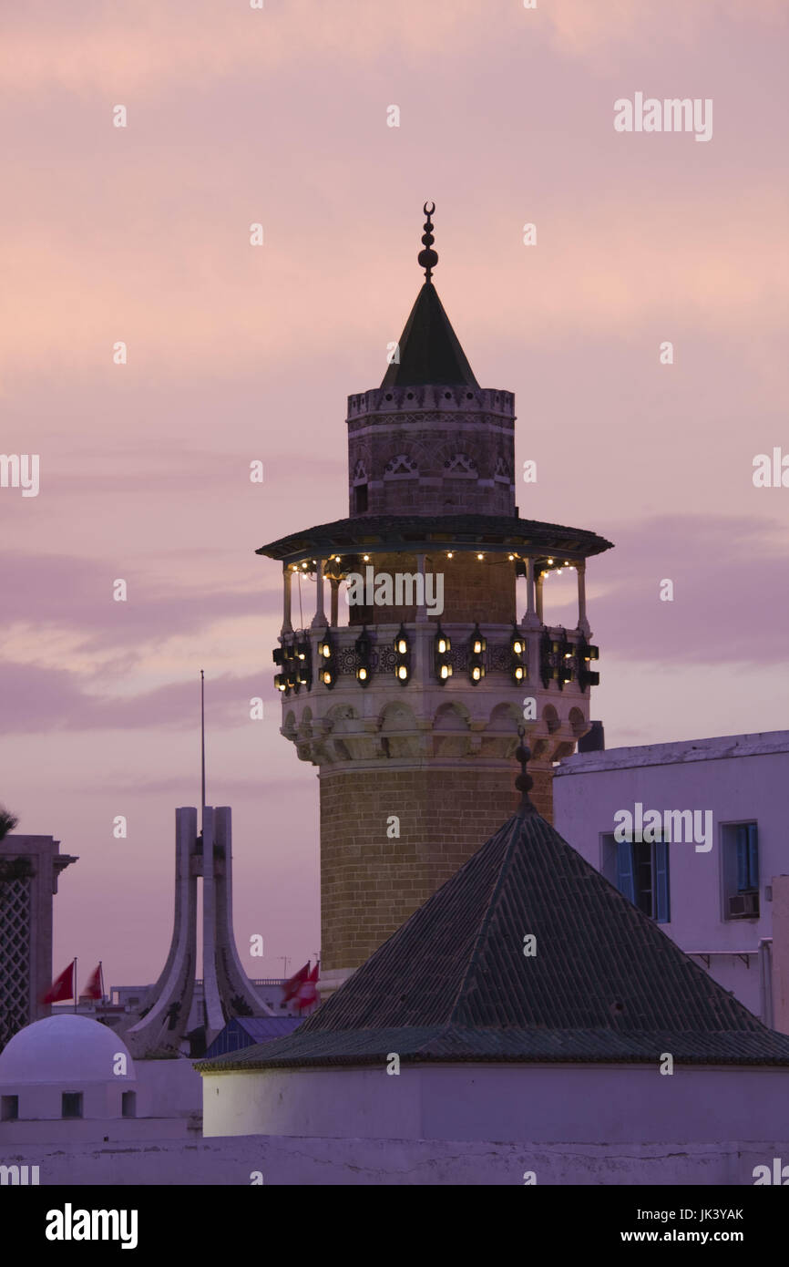 La Tunisia, Tunisi, Medina, la Moschea di Youssef Dey, crepuscolo Foto Stock