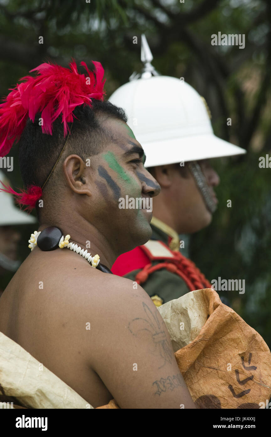 Nuova Caledonia, Grande Terre Isola, Noumea, Esercito Day Festival, Esercito di Tonga Marching Band gli stati nella tradizionale uniforme, R, signor NCL 07 004, Foto Stock